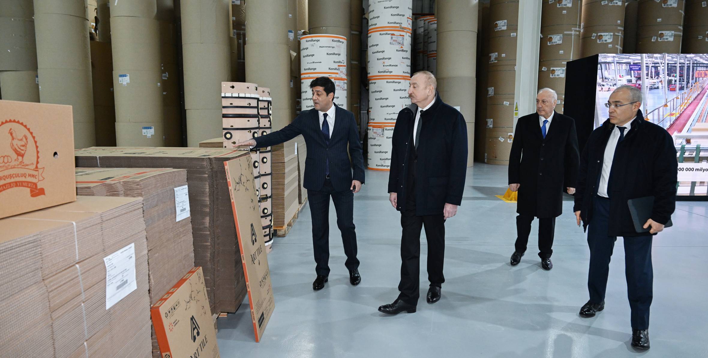 İlham Əliyev Sumqayıt Sənaye Parkında “Bakı Karton və Qutu Fabriki” MMC-nin karton və qutu taralarının istehsalı müəssisəsinin açılışında iştirak edib