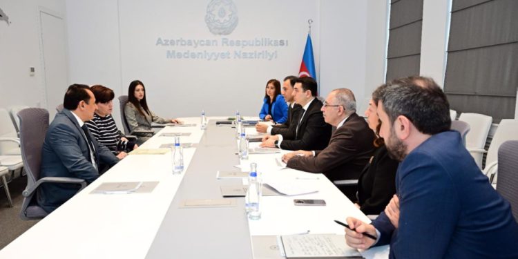 Mədəniyyət naziri Bakı şəhərində vətəndaşların müraciətlərini dinləyib