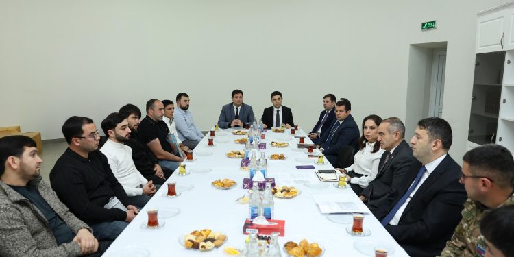 Müharibə ilə əlaqədar əlilliyi olan şəxslərlə görüş keçirilib