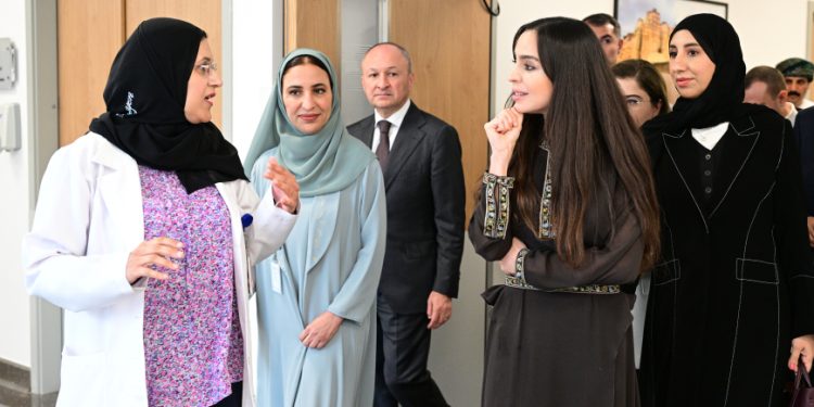 Leyla Əliyeva bir sıra mərkəzlərə ziyarət edib