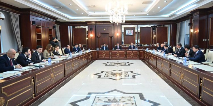 Milli Məclisin Hüquq siyasəti və dövlət quruculuğu komitəsinin cari ilin yaz sessiyasında ilk iclası keçirilib