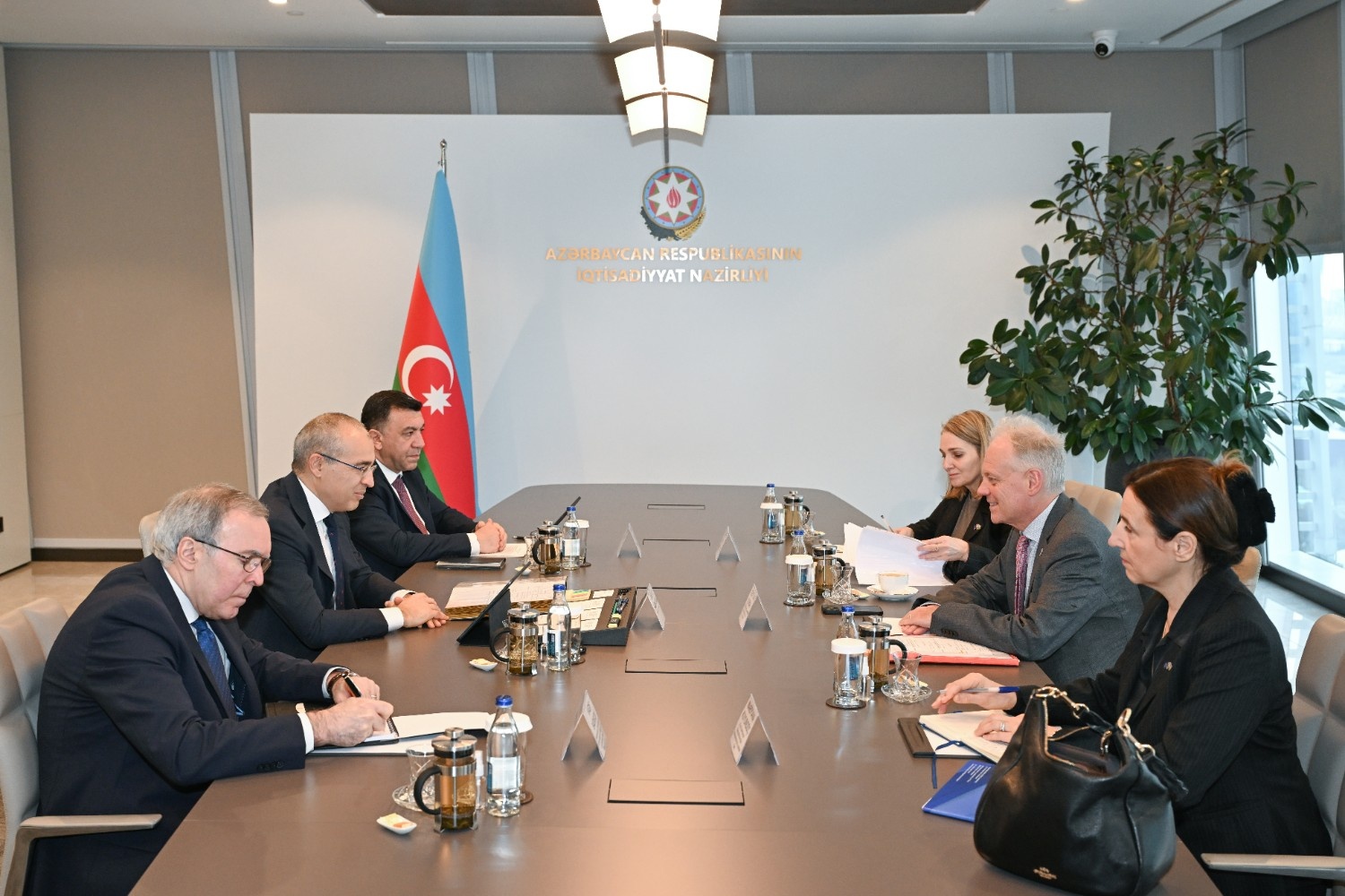 Energetika Nazirliyində Avropa Komissiyasının Genişlənmə və Şərq Qonşuluğu üzrə baş direktoru ilə görüş keçirilib