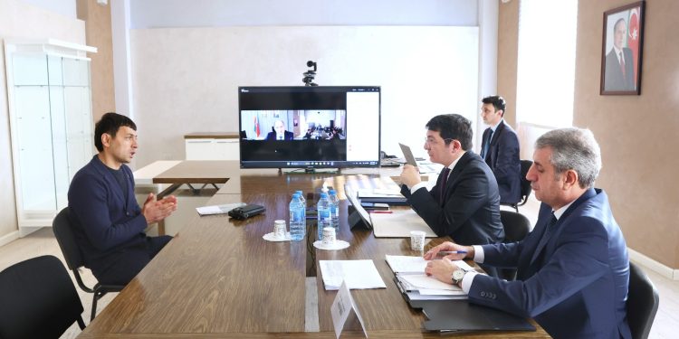 İqtisadiyyat nazirinin birinci müavini Şəmkirdə vətəndaşları qəbul edib