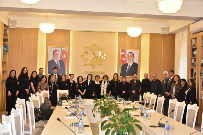 “Balaca pianoçu” dərs vəsaitinin təqdimatı olub
