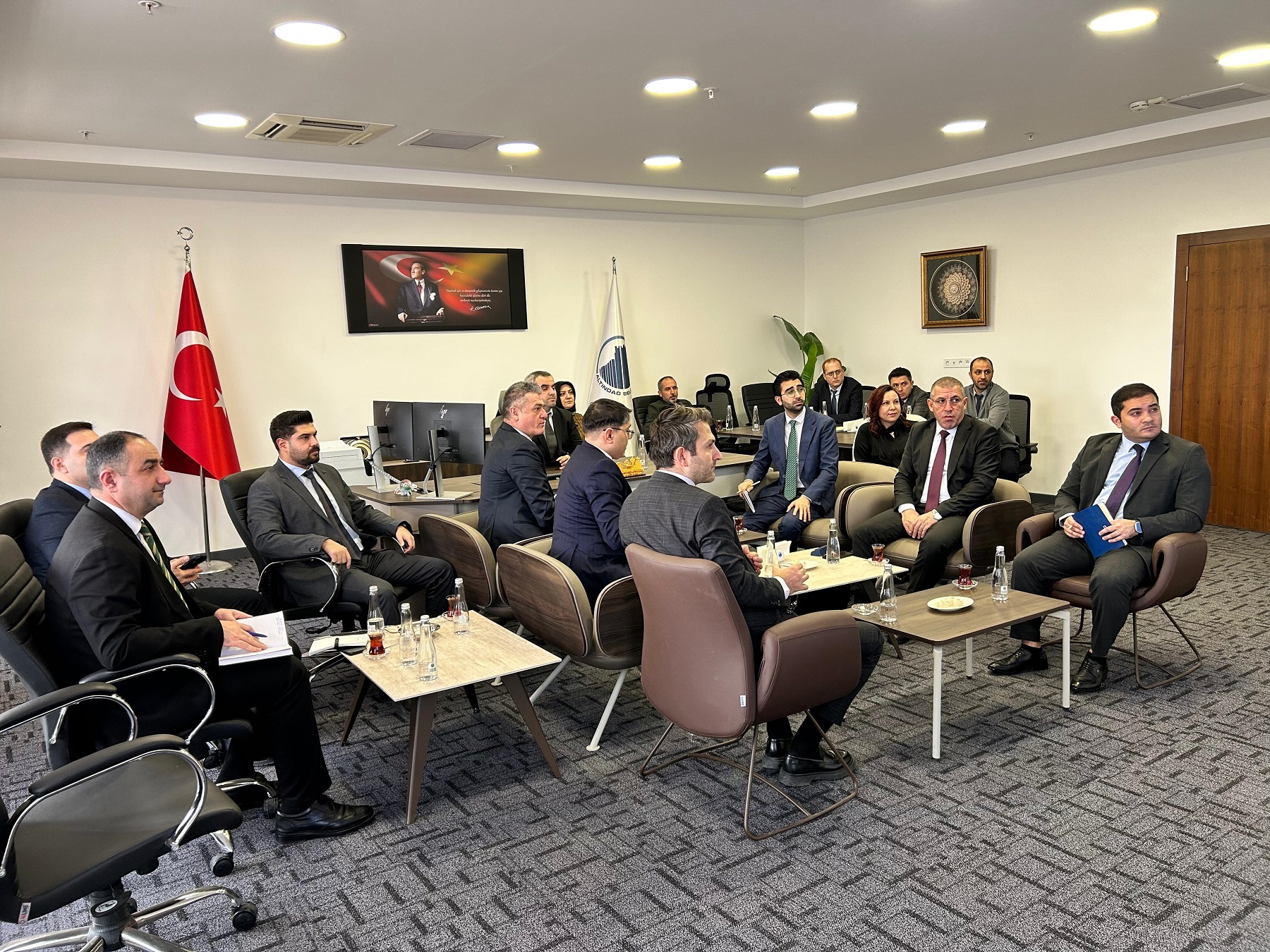Binalarda enerji səmərəliliyinə dair Türkiyə təcrübəsi öyrənilir