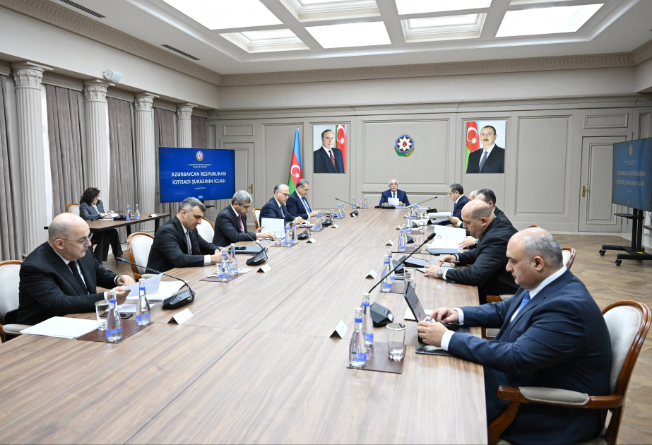 İqtisadi Şuranın iclasında Ortamüddətli Büdcə Çərçivəsi sənədinin hazırlığı ilə bağlı tapşırıqlar verilib