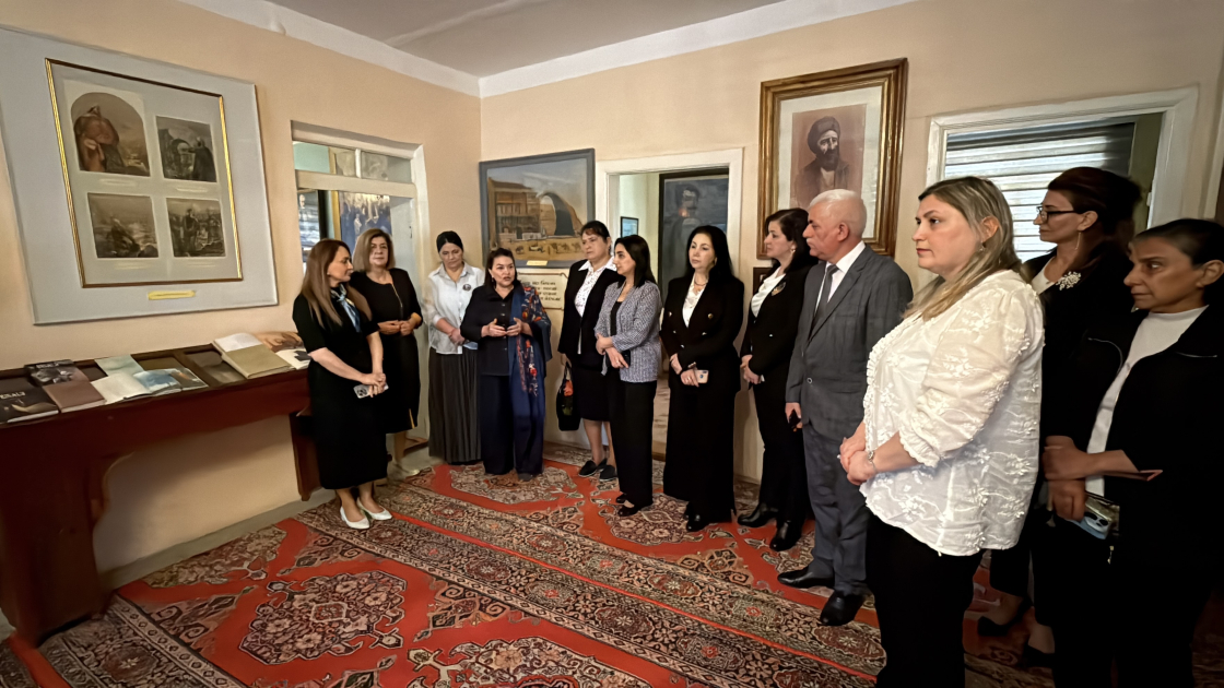 Böyük Azərbaycan şairi Xaqani Şirvaninin 900 illik yubileyinə həsr olunan elmi-praktik konfrans