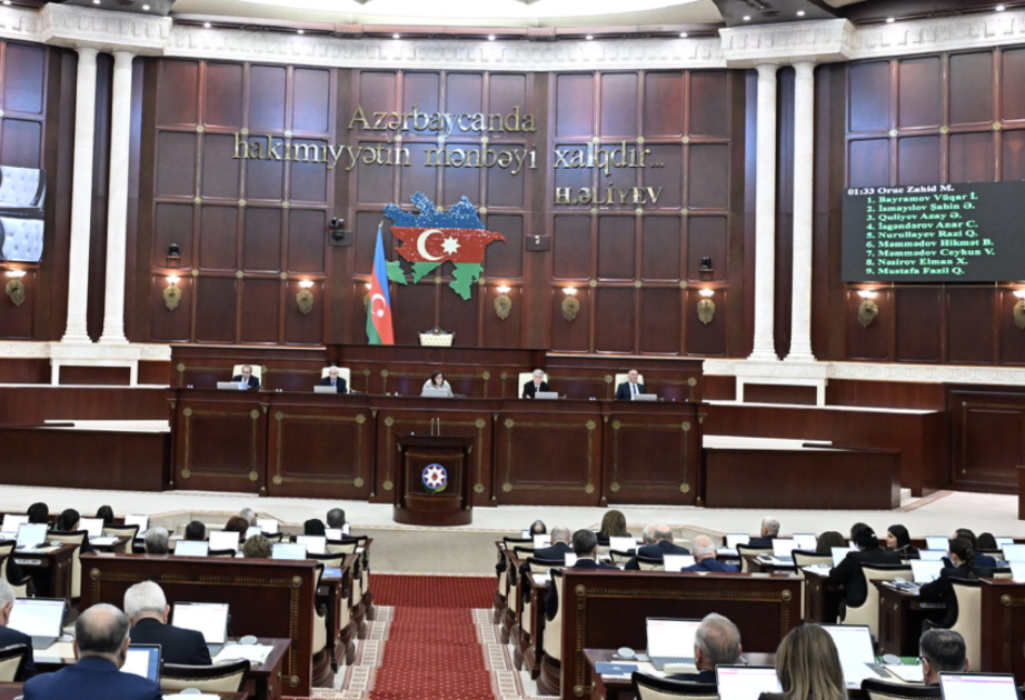 Milli Məclis 8 məsələnin müzakirəsinə başlayıb