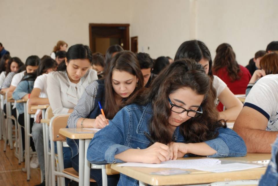 56 mindən çox abituriyent imtahan verəcək
